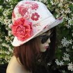 Creme Red Print Cloche Wom..