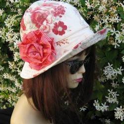 Creme Red Print Cloche Womens